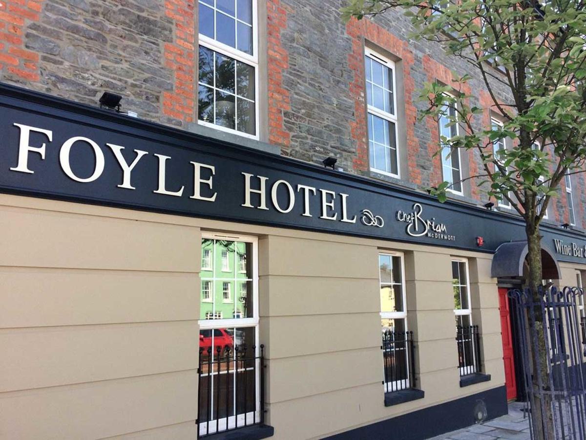 Foyle Hotel Мовілл Екстер'єр фото
