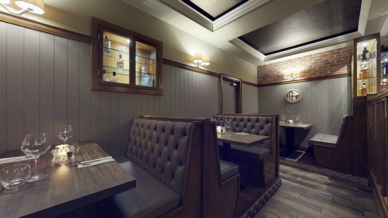 Foyle Hotel Мовілл Екстер'єр фото