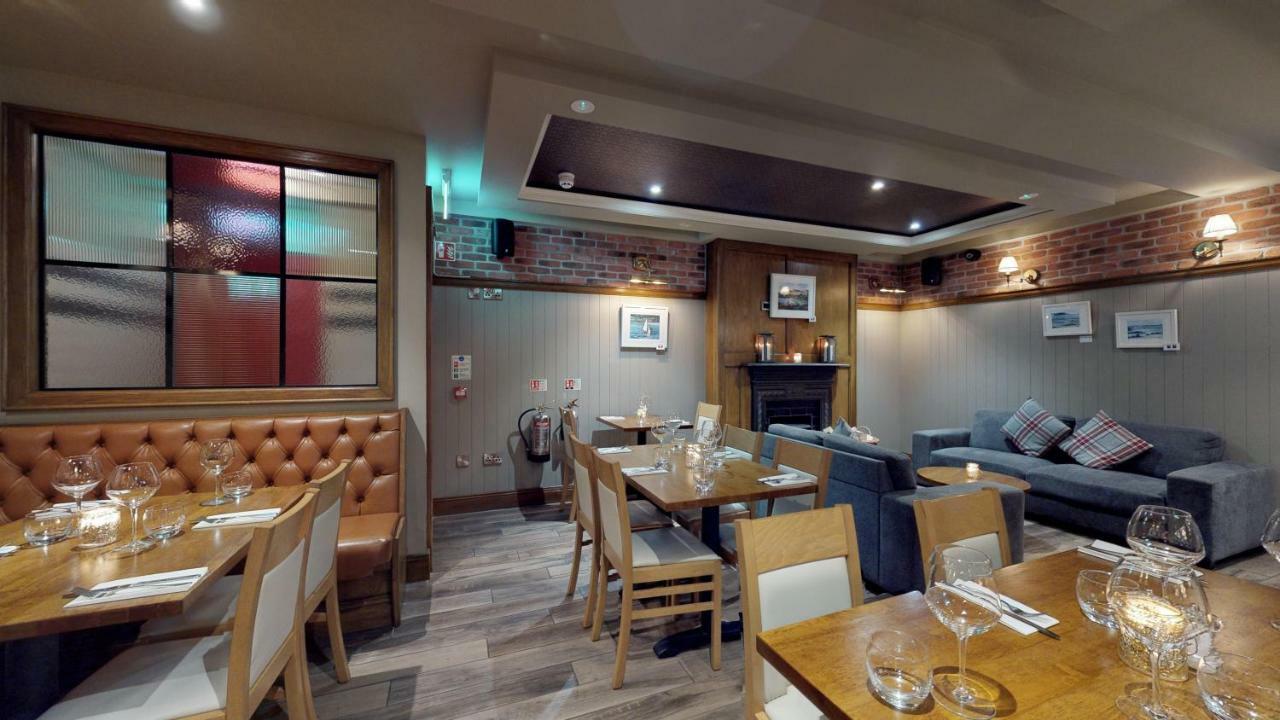 Foyle Hotel Мовілл Екстер'єр фото