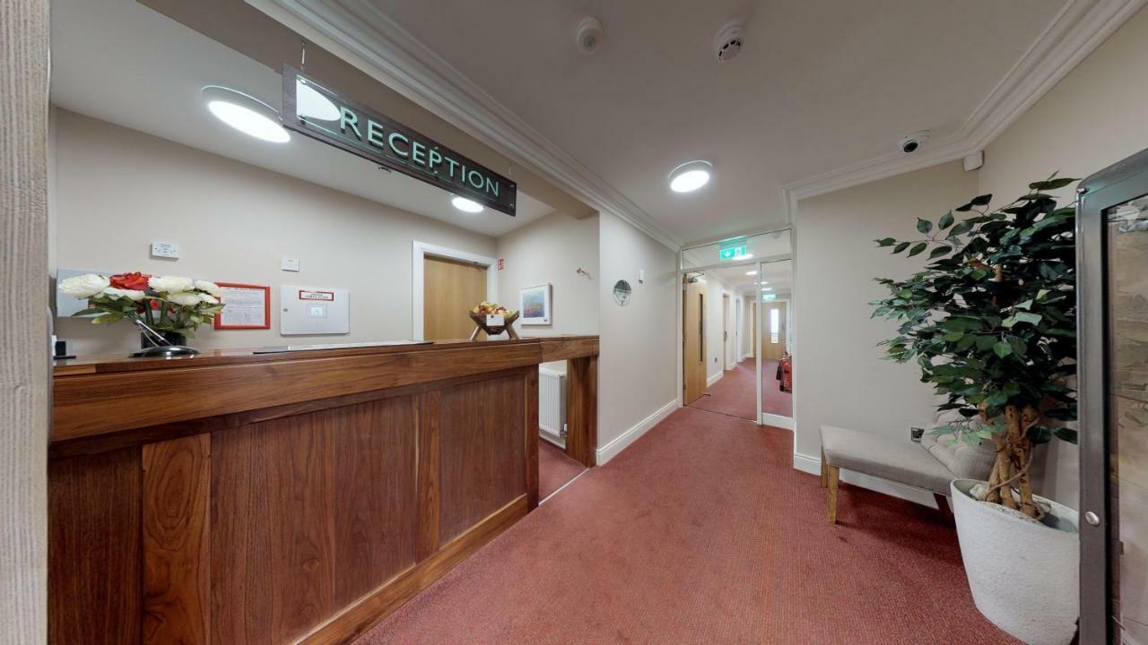 Foyle Hotel Мовілл Екстер'єр фото